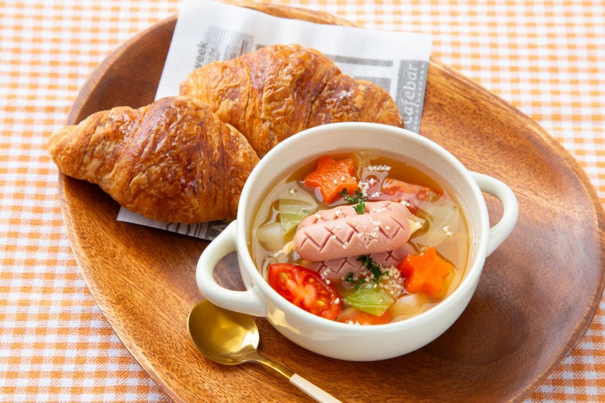 切れ目入りふんわりソフトなウインナー減塩＆カルシウム100g 画像